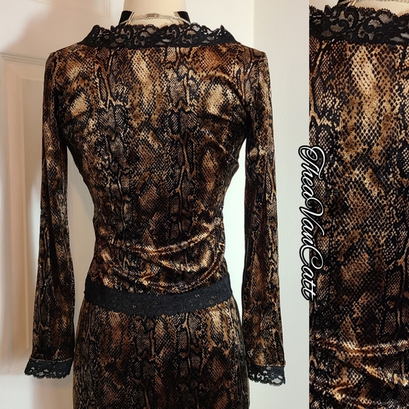 Betsey Johnson SET stretch VELVET & lace snake print dress & button up cardigan! - Picture 5 of 12